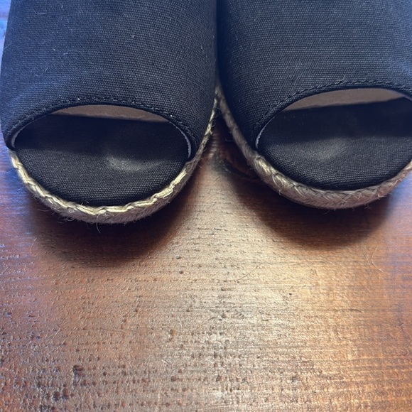 Toms Michelle Espadrille Wedge Sandal black.
Only Linen Open Toe SZ 7.5 - Picture 5 of 6